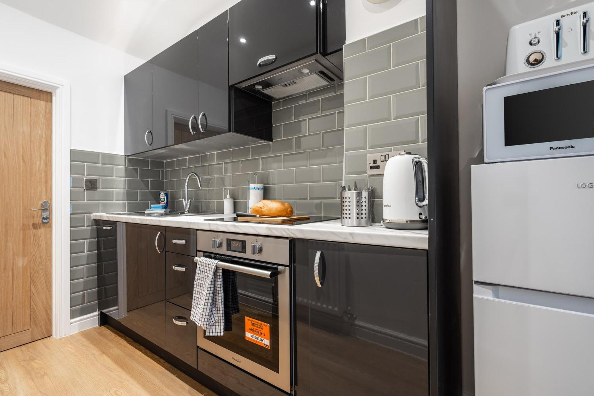 Buxton Apartment - 1 Bed, Free Parking, Wi-Fi Hazel Grove Екстер'єр фото