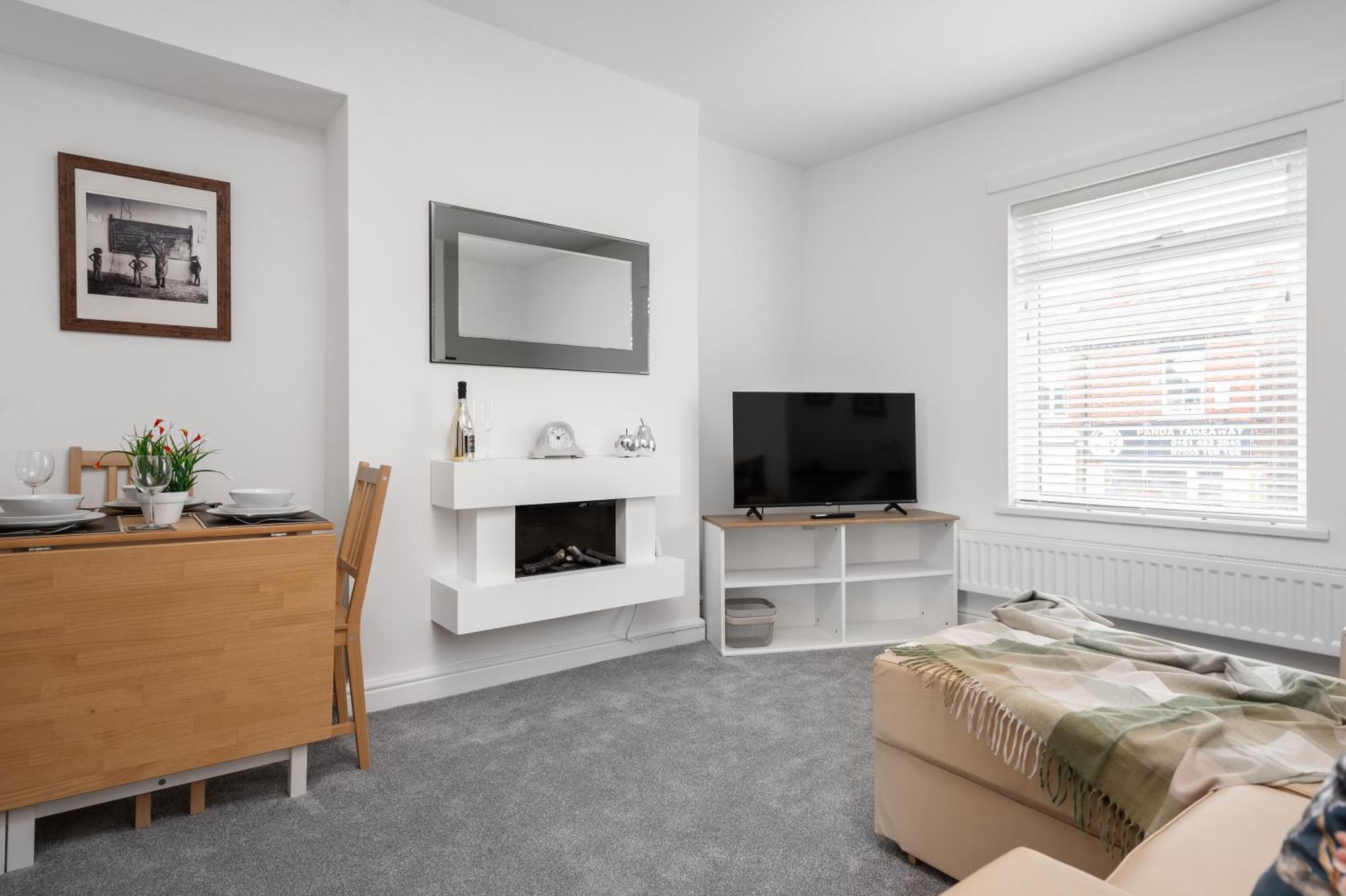Buxton Apartment - 1 Bed, Free Parking, Wi-Fi Hazel Grove Екстер'єр фото
