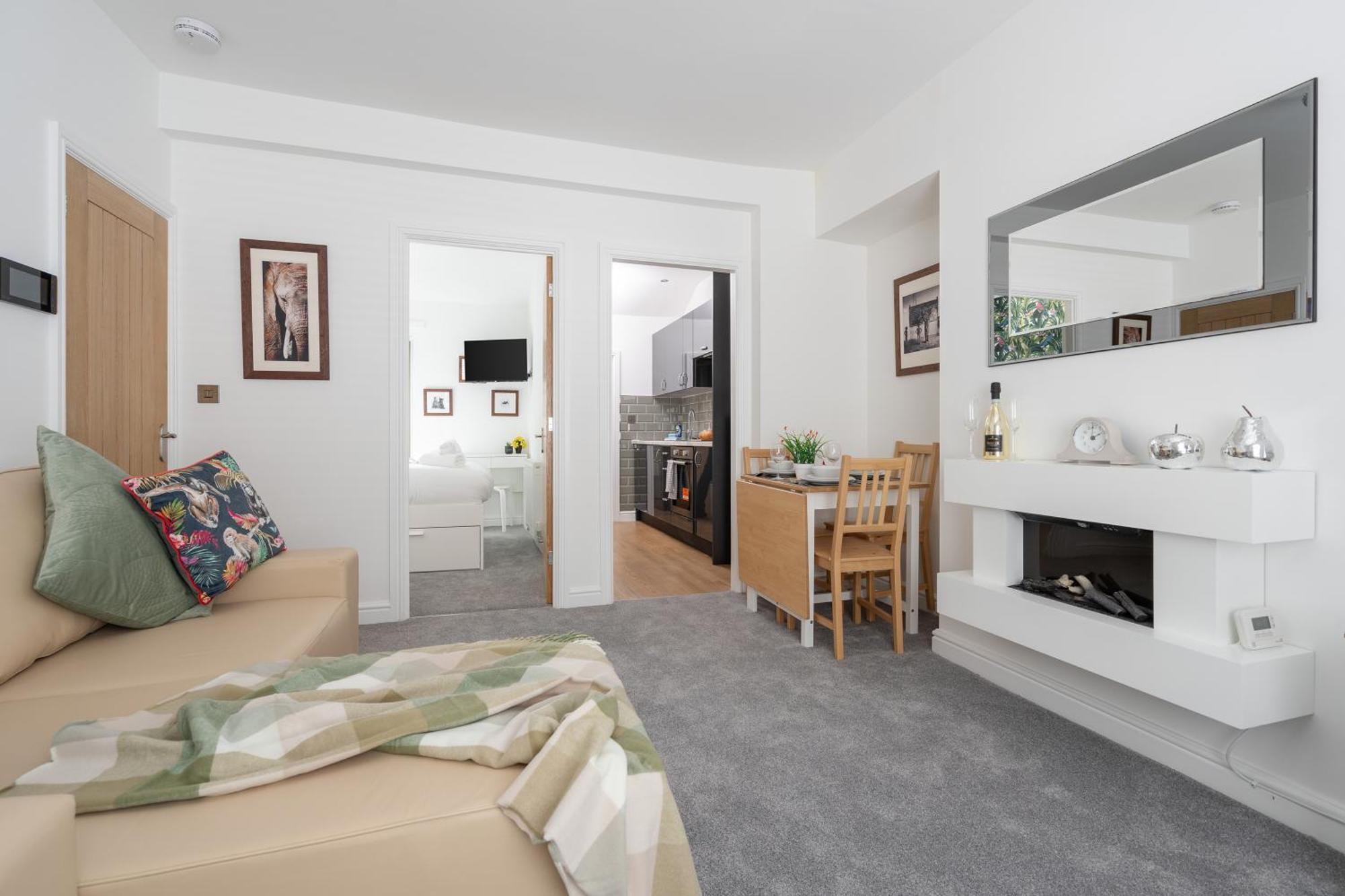 Buxton Apartment - 1 Bed, Free Parking, Wi-Fi Hazel Grove Екстер'єр фото