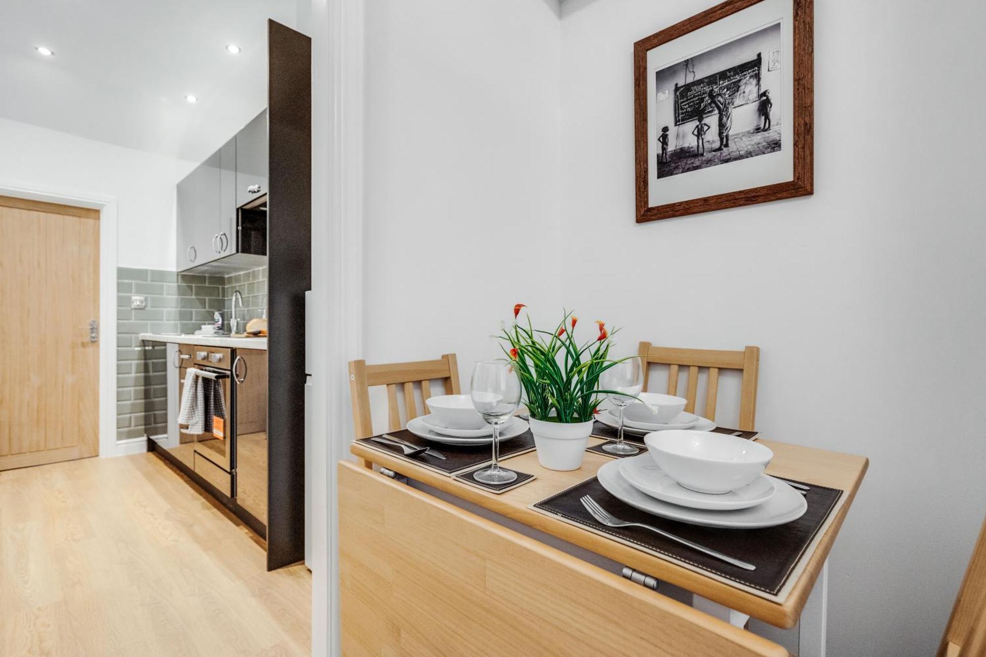Buxton Apartment - 1 Bed, Free Parking, Wi-Fi Hazel Grove Екстер'єр фото