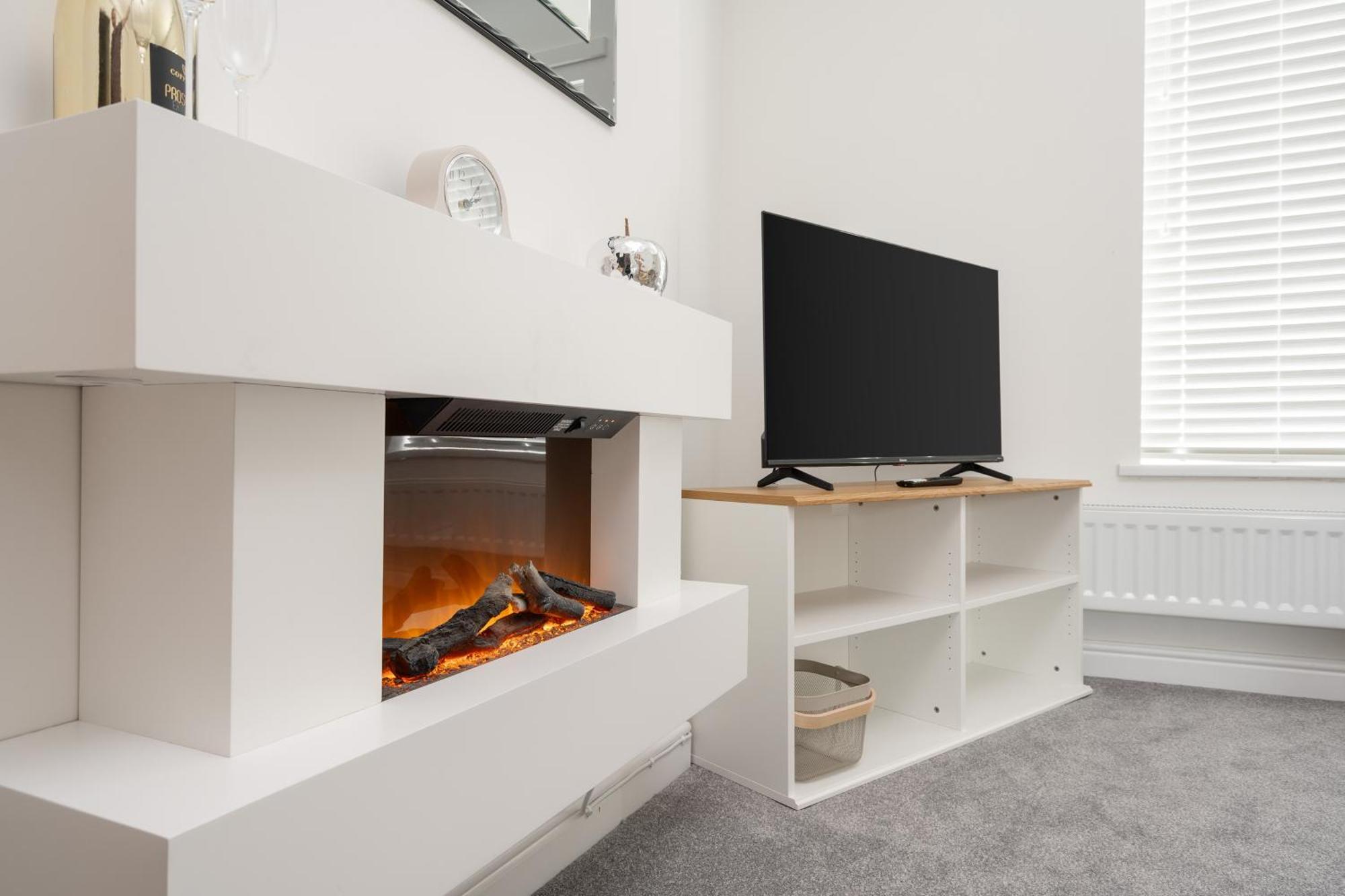 Buxton Apartment - 1 Bed, Free Parking, Wi-Fi Hazel Grove Екстер'єр фото